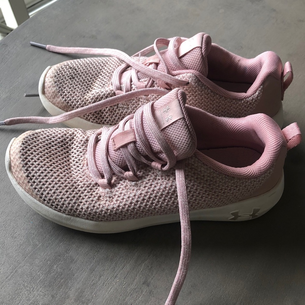 Girl Under Armour